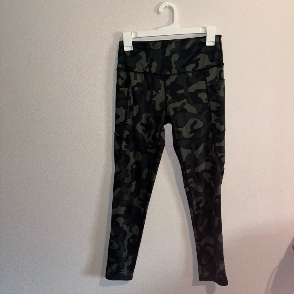 Colosseum Camo Sports Bra/Leggings Set M - Picture 5 of 10